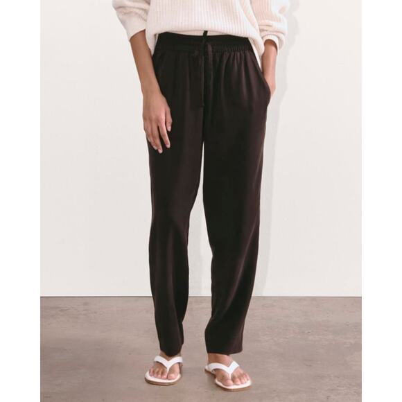 Everlane The Tencel Tapered Drawstring Pants in Butterlite Black XS - Picture 1 of 6